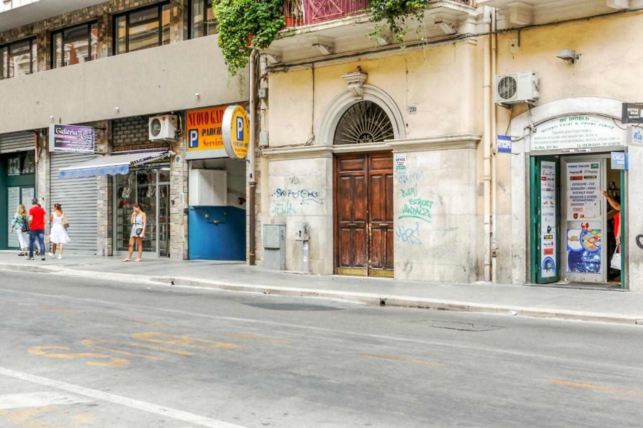 Bari Centrale Railway Station Apartment Экстерьер фото