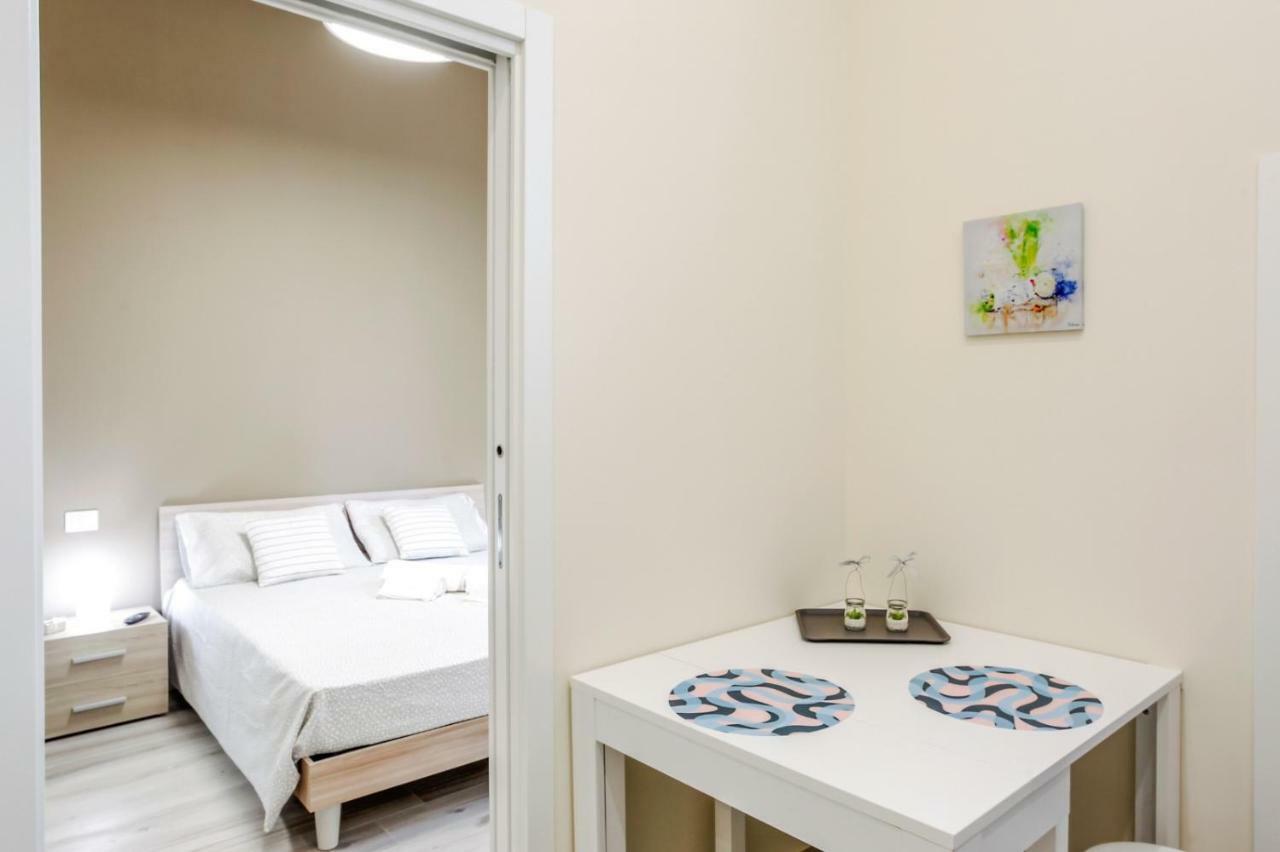 Bari Centrale Railway Station Apartment Экстерьер фото