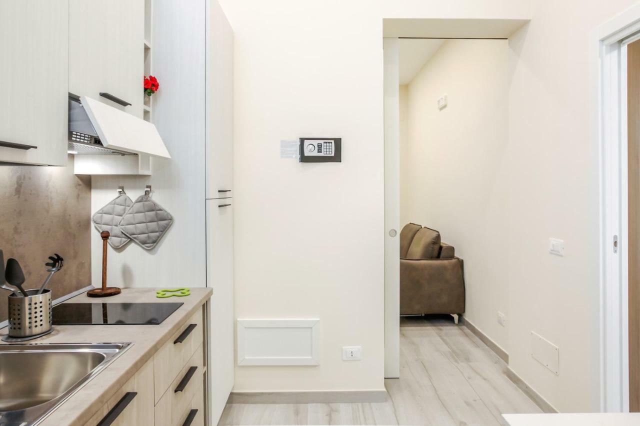 Bari Centrale Railway Station Apartment Экстерьер фото
